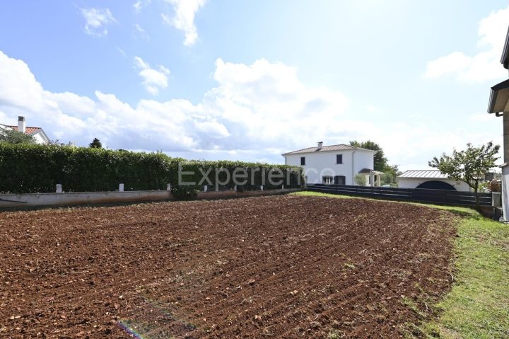 Terrain à vendre 534 m² – Kaštelir