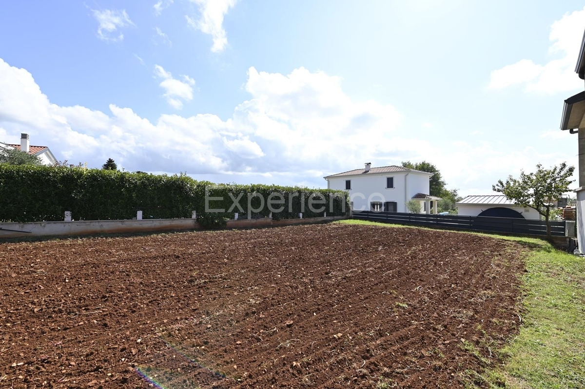 Terrain À vendre - Istarska Kaštelir - foto 1/1