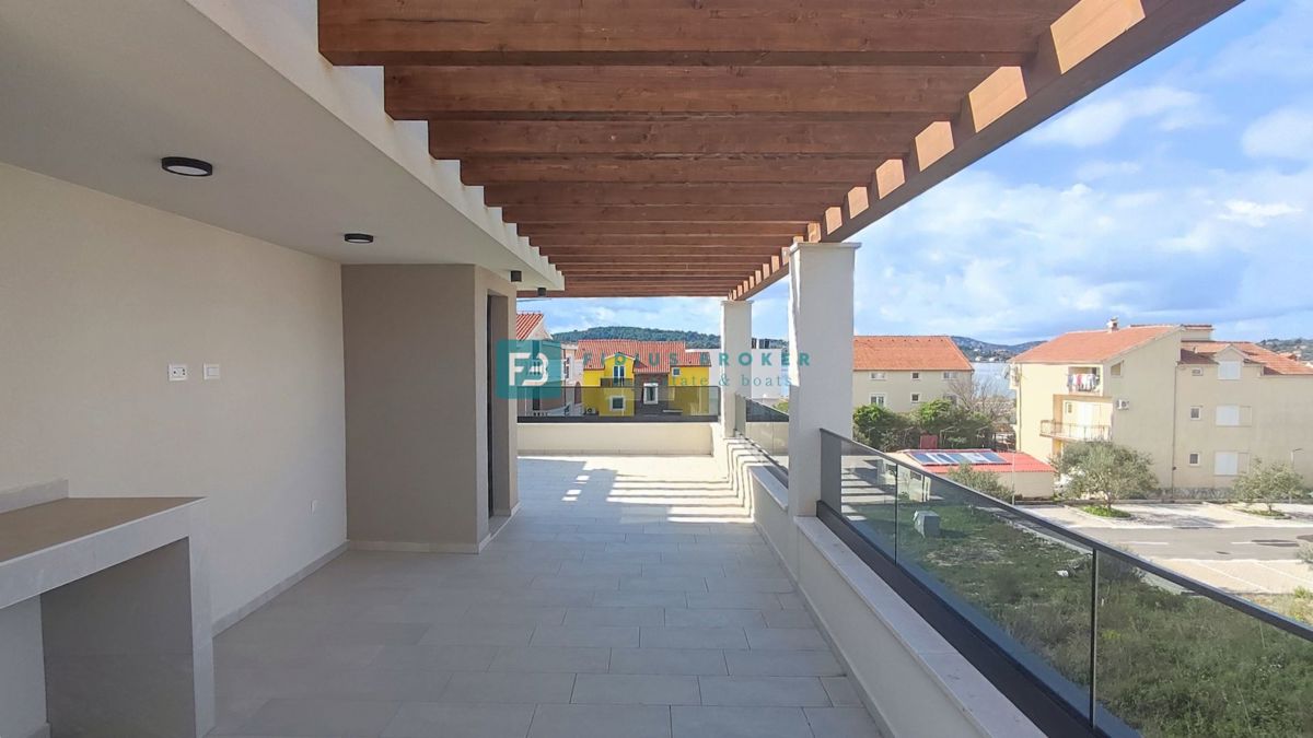 Haus Zu verkaufen - ŠIBENSKO-KNINSKA VODICE