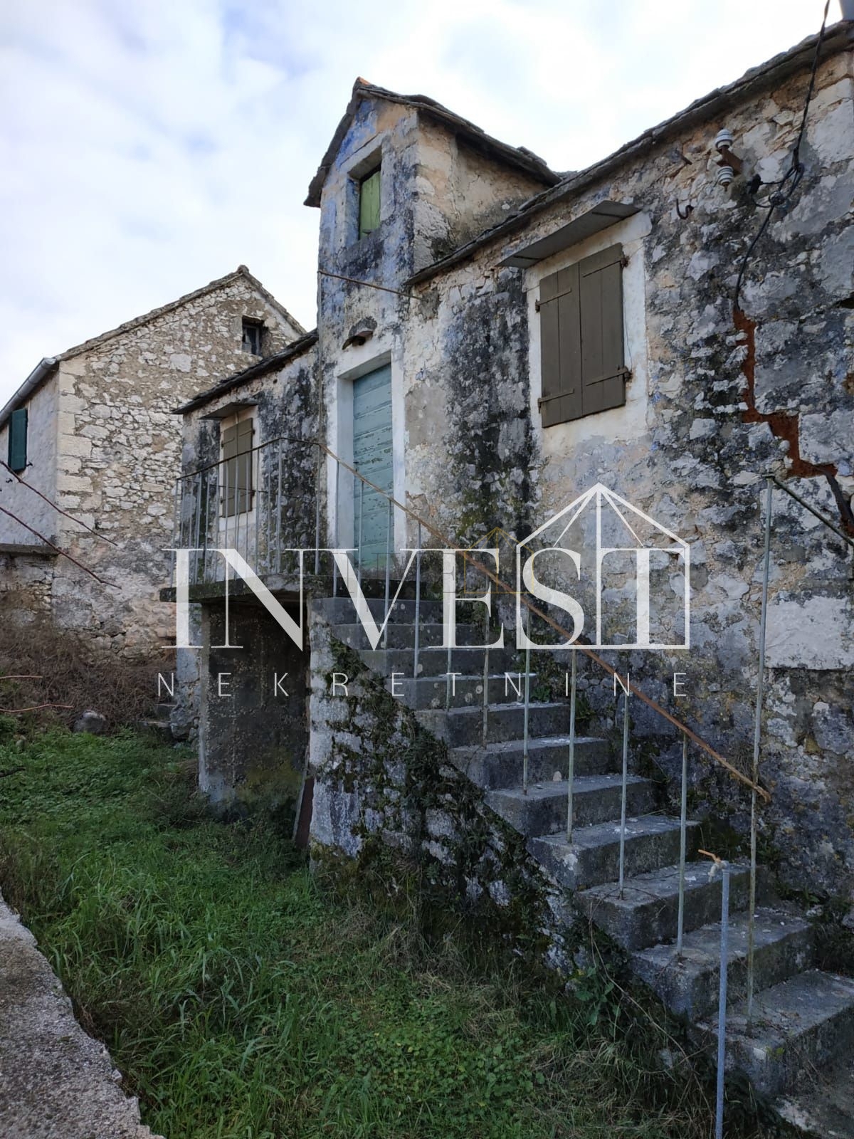 House For sale - SPLITSKO-DALMATINSKA BRAČ