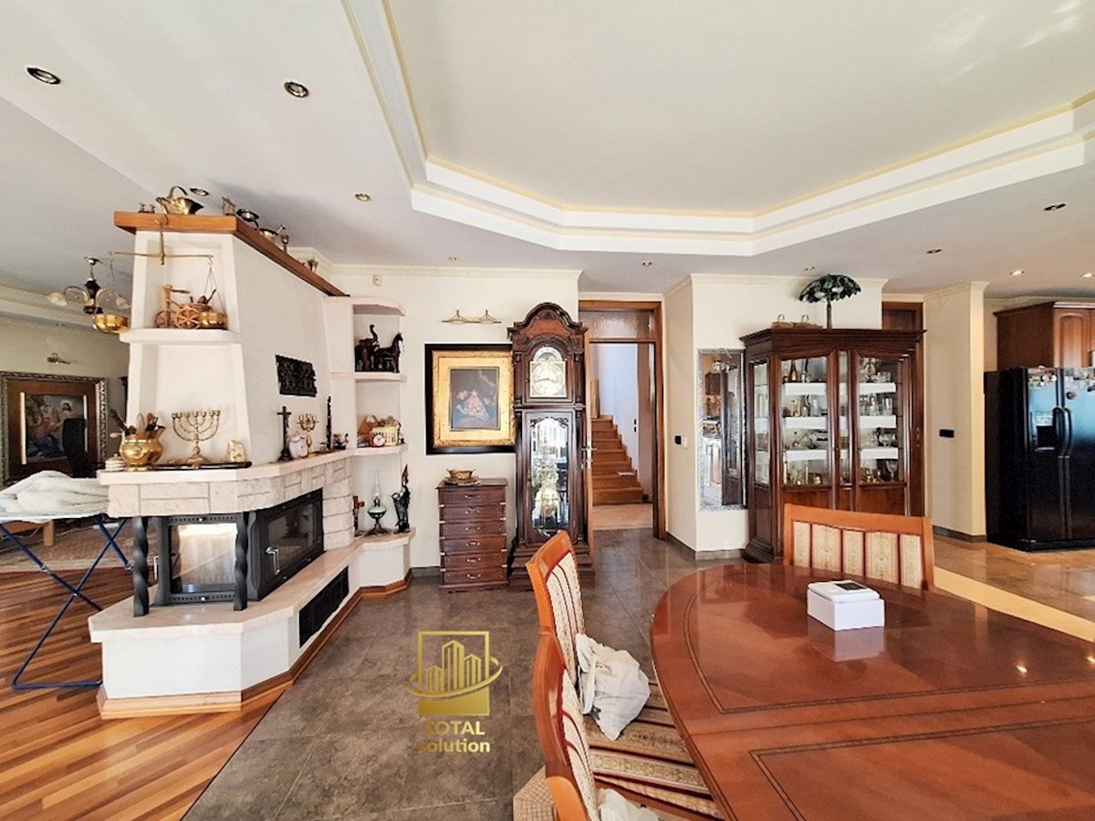 Maison À vendre - GRAD ZAGREB ZAGREB