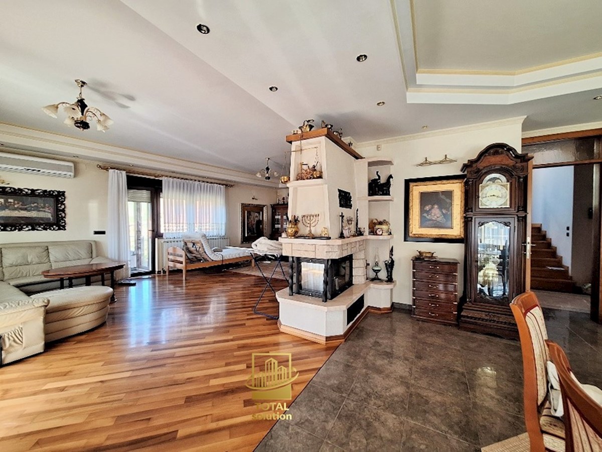 Maison À vendre - GRAD ZAGREB ZAGREB
