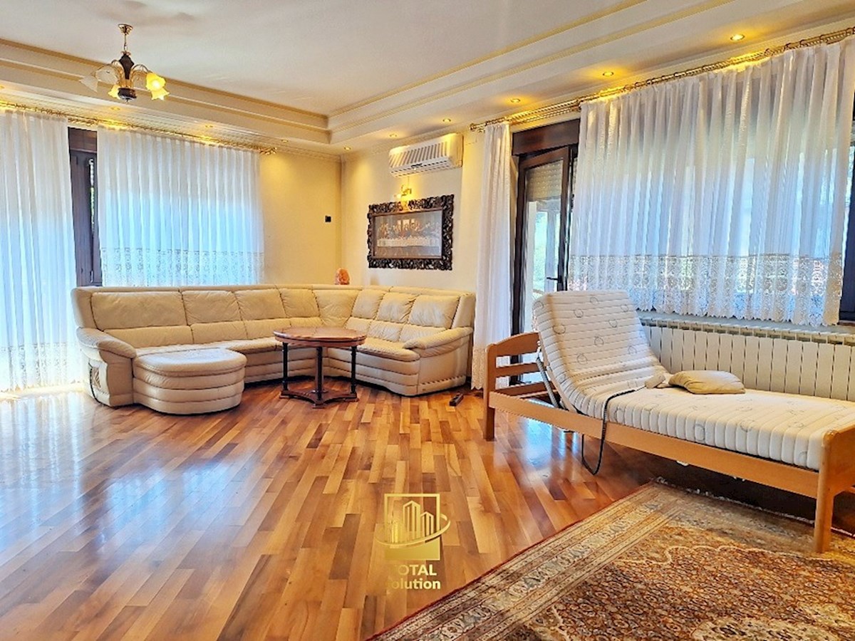 Maison À vendre - GRAD ZAGREB ZAGREB