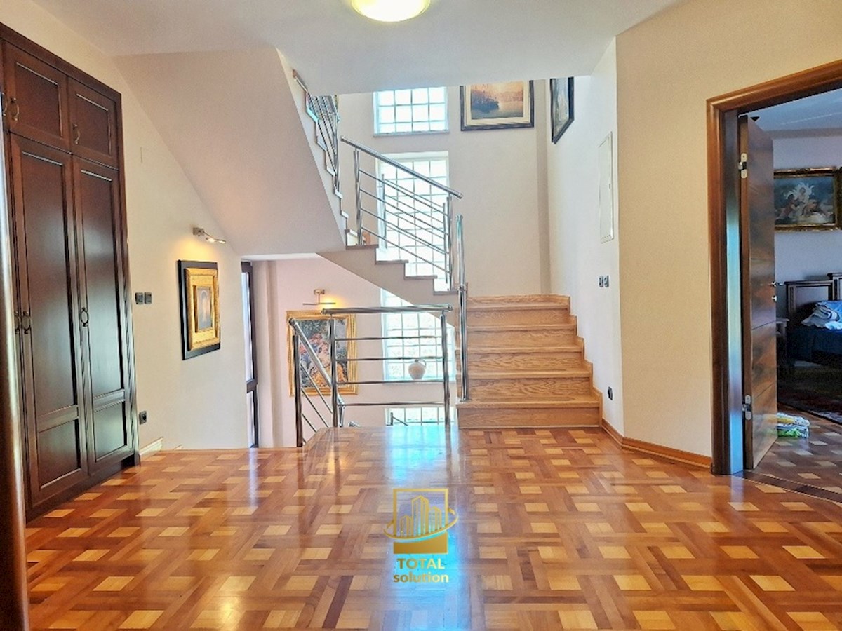 Maison À vendre - GRAD ZAGREB ZAGREB