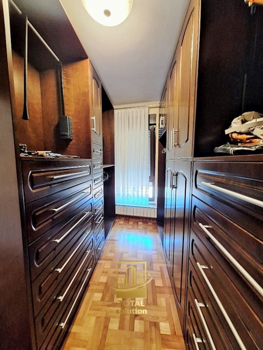 Maison À vendre - GRAD ZAGREB ZAGREB
