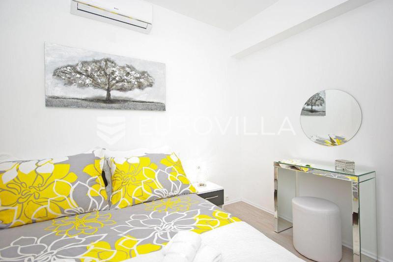 Flat For rent - SPLITSKO-DALMATINSKA SPLIT