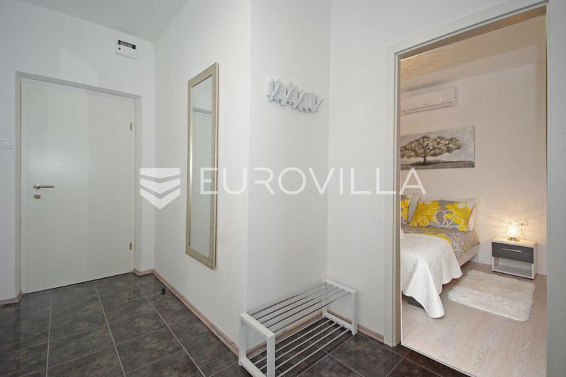 Flat For rent - SPLITSKO-DALMATINSKA SPLIT