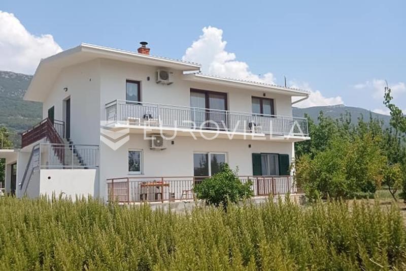 Apartma Za najem - SPLITSKO-DALMATINSKA KAŠTELA