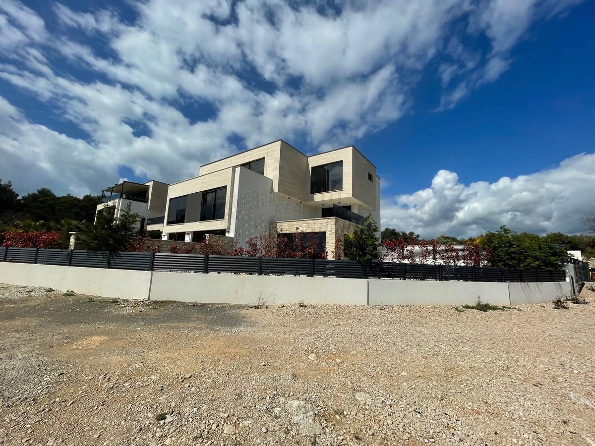 Apartmán Na predaj - PRIMORSKO-GORANSKA KRK