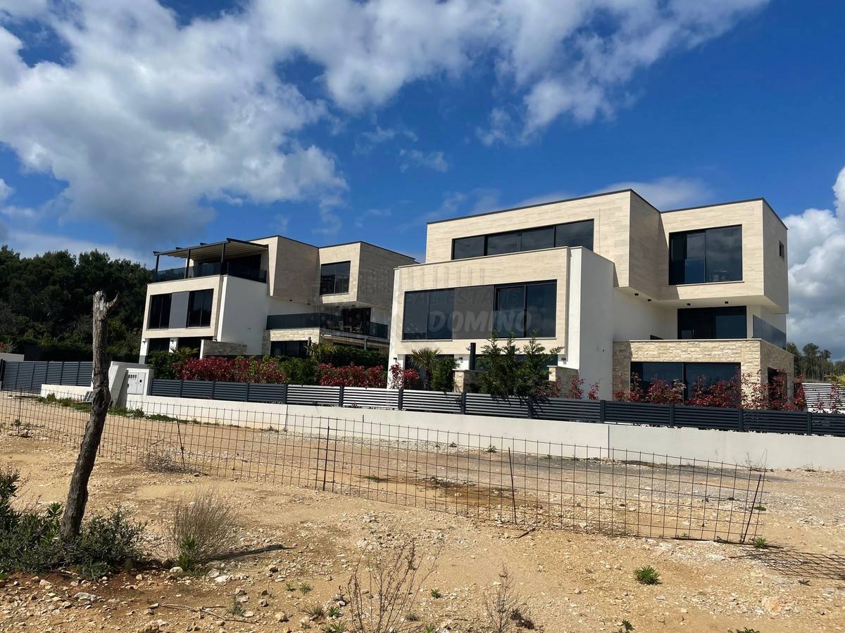 Apartmán Na predaj - PRIMORSKO-GORANSKA KRK