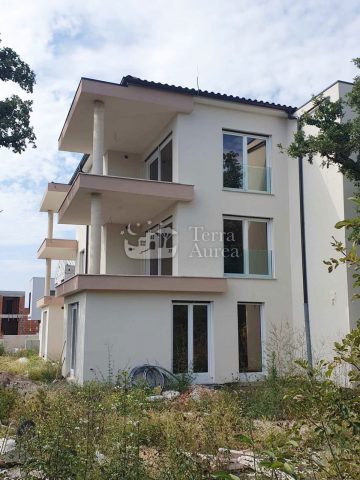 Flat for sale 83 m² – Njivice