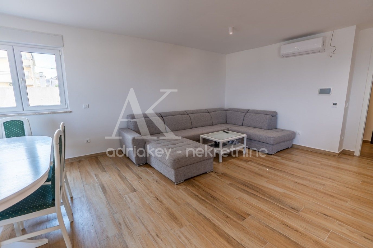 Flat For rent - SPLITSKO-DALMATINSKA MAKARSKA