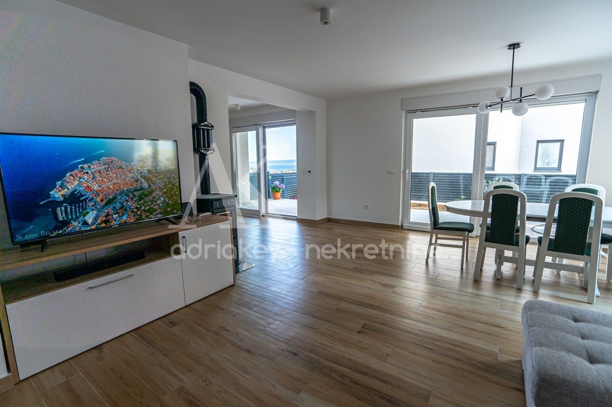 Flat For rent - SPLITSKO-DALMATINSKA MAKARSKA