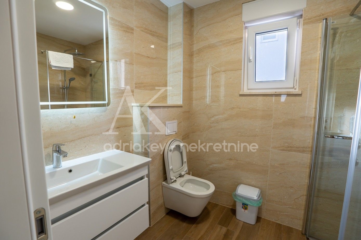 Flat For rent - SPLITSKO-DALMATINSKA MAKARSKA