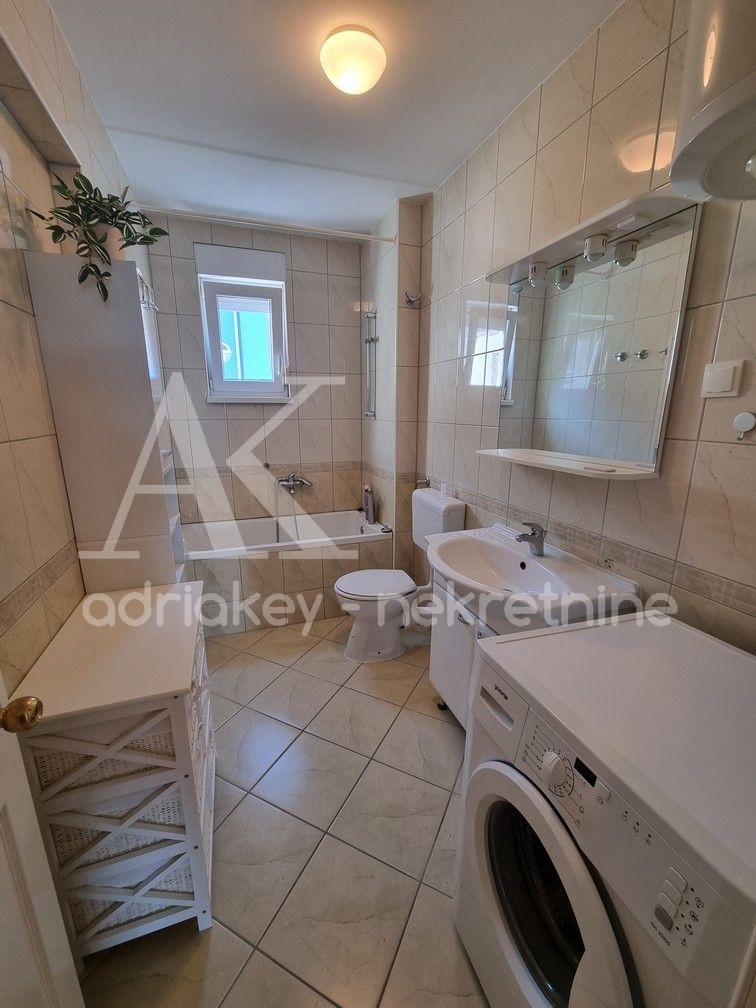 Flat For rent - SPLITSKO-DALMATINSKA MAKARSKA