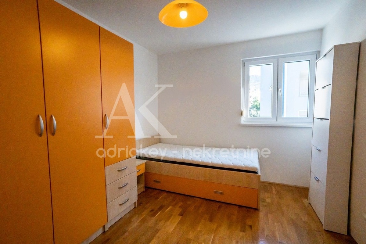 Flat For rent - SPLITSKO-DALMATINSKA MAKARSKA