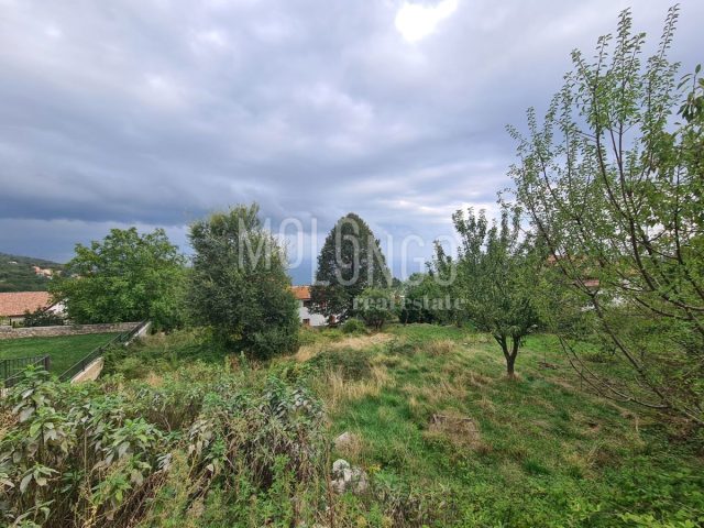 Terrain à vendre 755 m² – Poljane