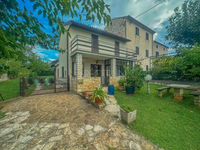Hiša na predaj 127 m² – Umag