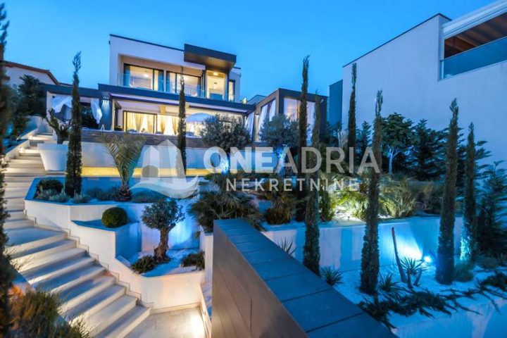 Haus zu verkaufen 400 m² – Crikvenica