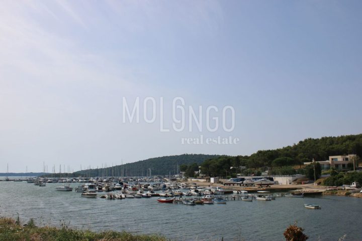 Land for sale 511 m² – Pomer