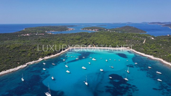 Terreno in vendita 1120 m² – Dugi Otok