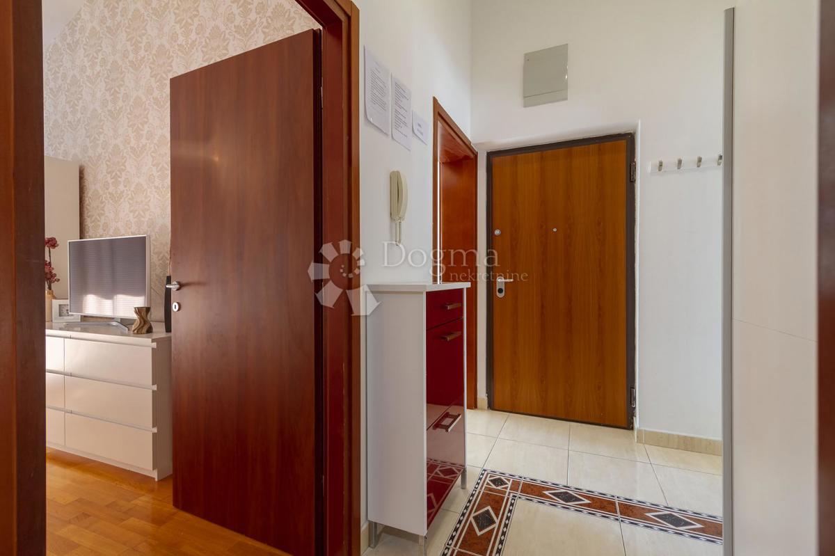 Apartma Na predaj - PRIMORSKO-GORANSKA CRIKVENICA