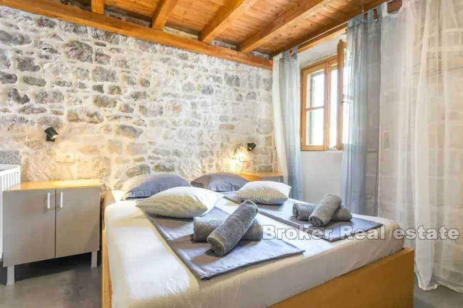 Hiša Na predaj - SPLITSKO-DALMATINSKA KAŠTELA