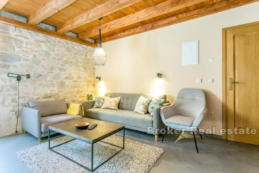 Hiša Na predaj - SPLITSKO-DALMATINSKA KAŠTELA