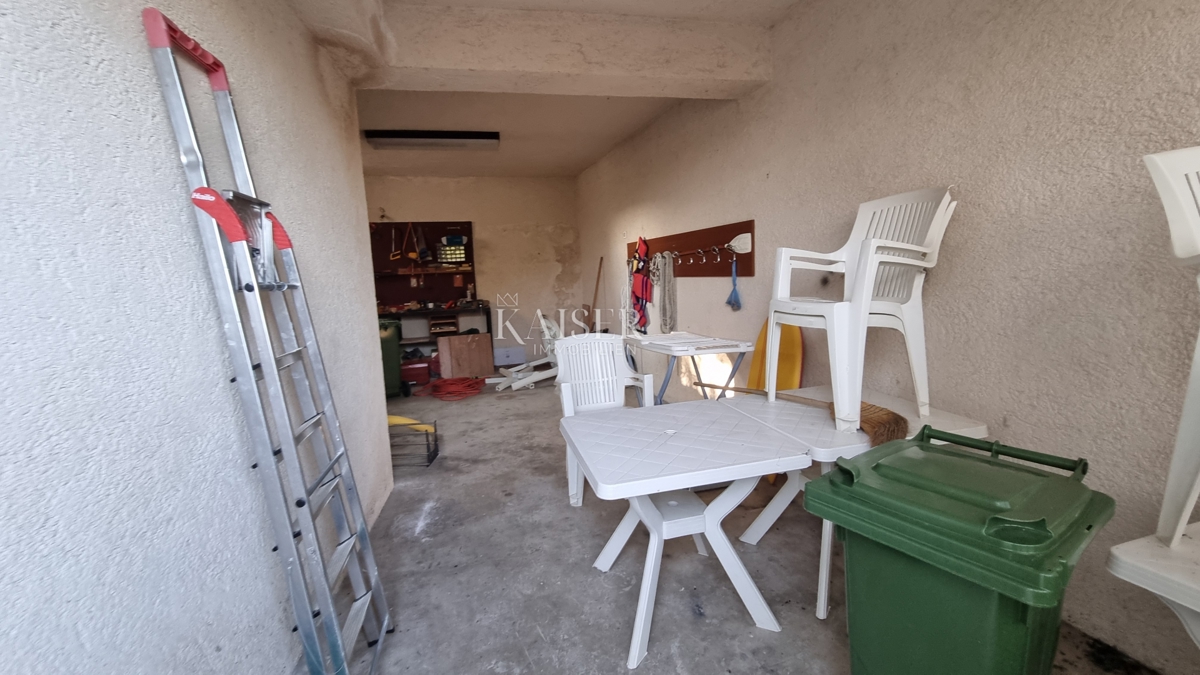 Kuća Na prodaju - PRIMORSKO-GORANSKA VINODOLSKA OPĆINA