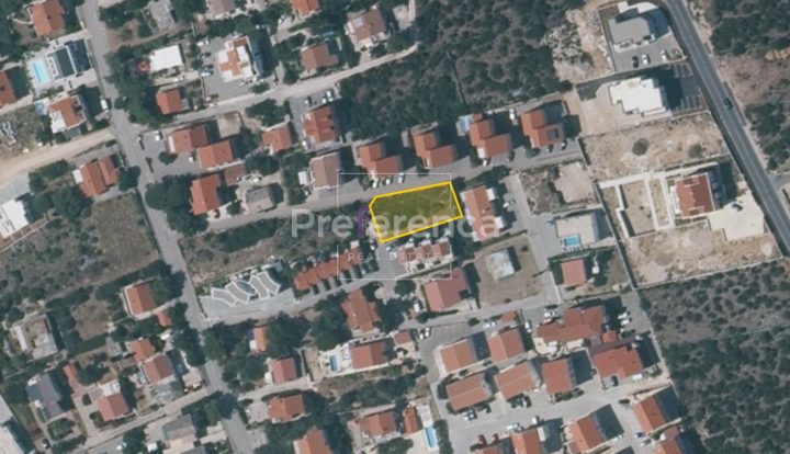 Land for sale 605 m² – Novalja