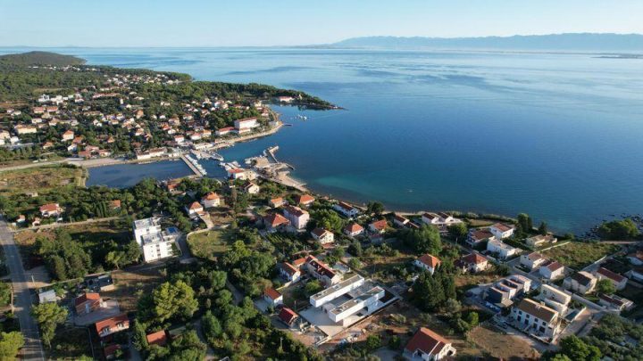 Pozemek na prodej 400 m² – Ugljan