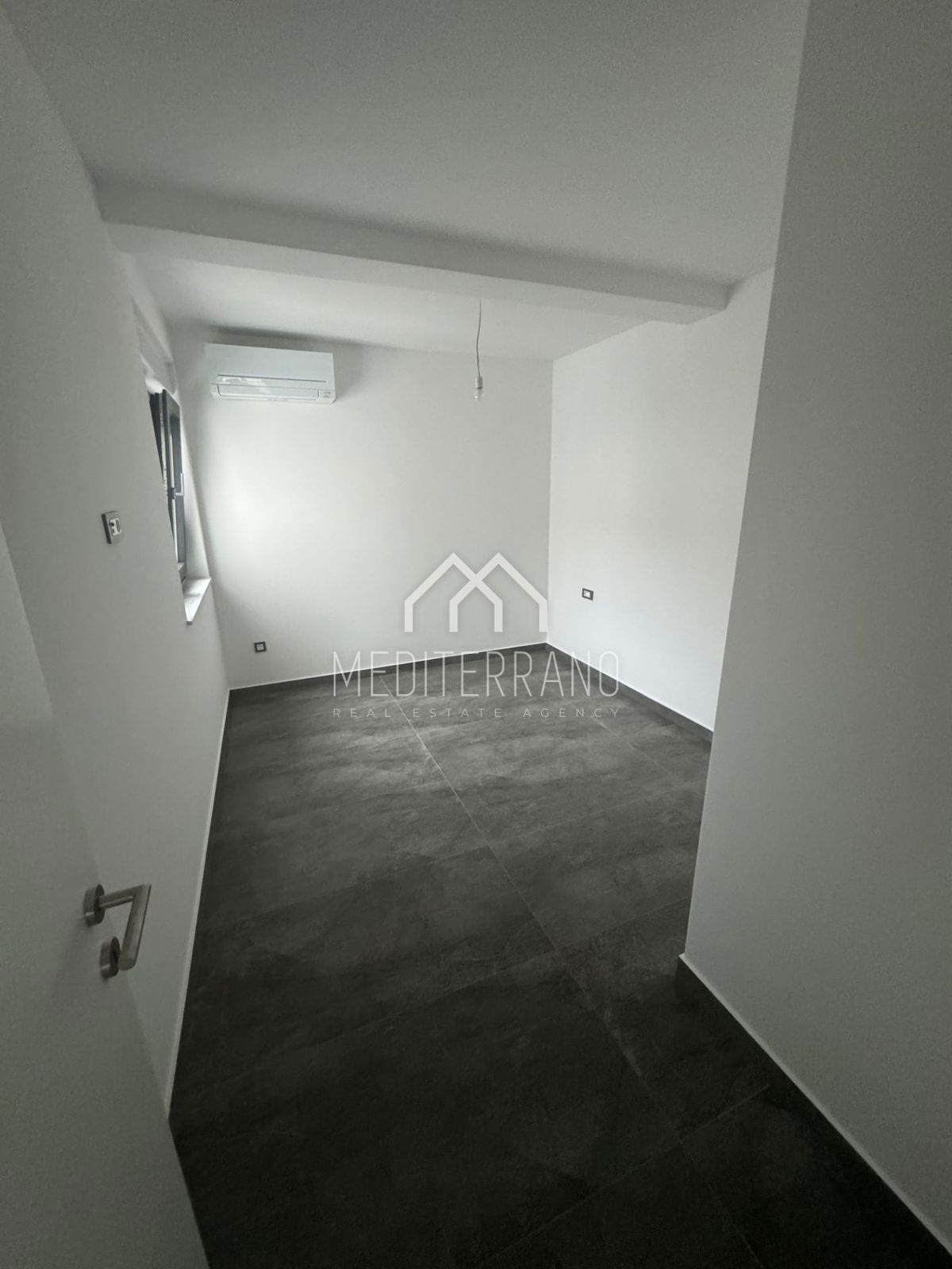 Apartment Zu verkaufen - ŠIBENSKO-KNINSKA MURTER