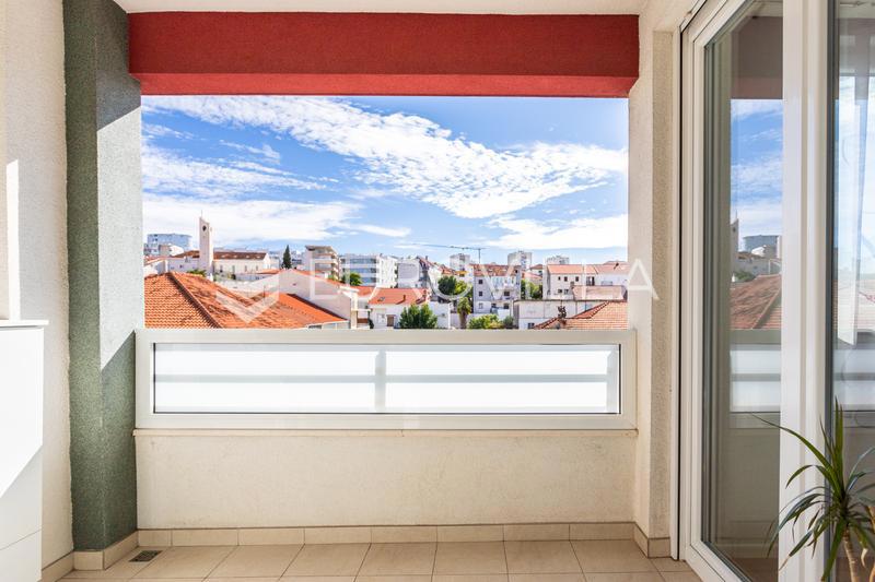 Apartment Zu verkaufen - SPLITSKO-DALMATINSKA SPLIT