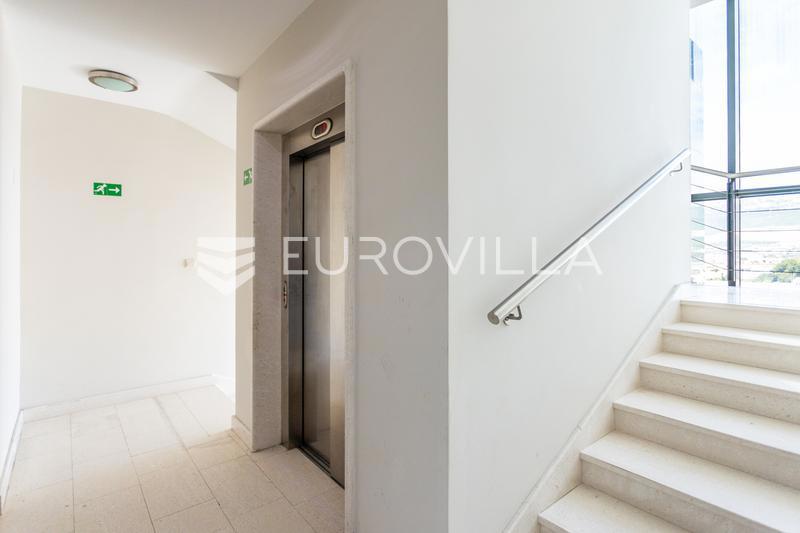 Apartment Zu verkaufen - SPLITSKO-DALMATINSKA SPLIT