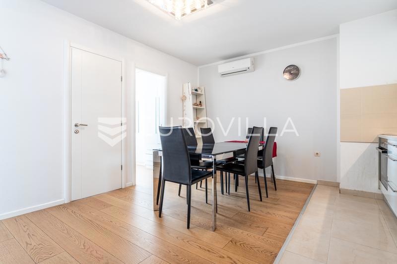 Apartment Zu verkaufen - SPLITSKO-DALMATINSKA SPLIT