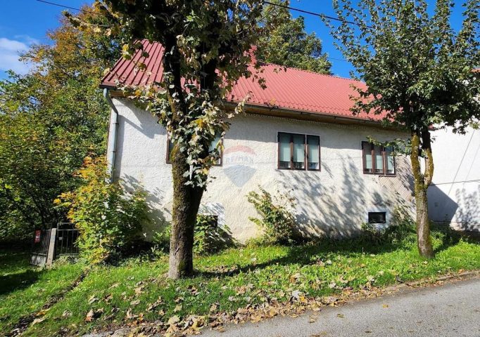 Kuća na prodaju 260 m² – Ravna Gora