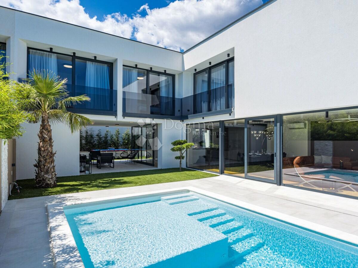 House For sale - ISTARSKA MEDULIN