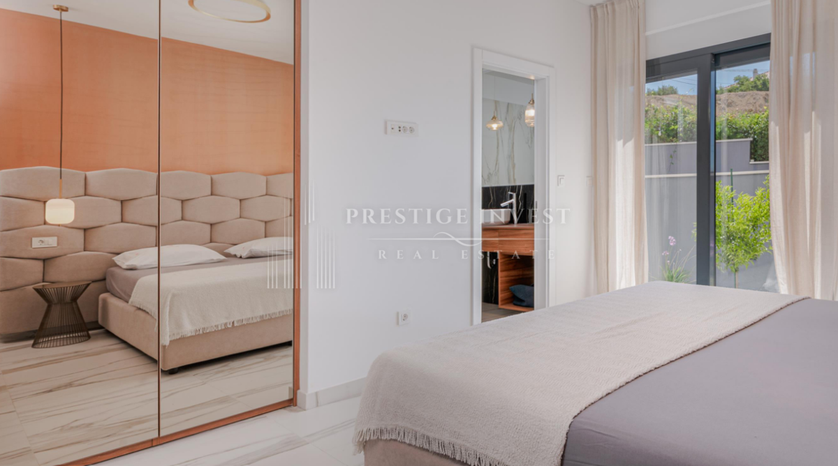 House For sale - SPLITSKO-DALMATINSKA PODSTRANA