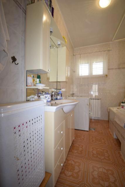 House For sale - ŠIBENSKO-KNINSKA VODICE