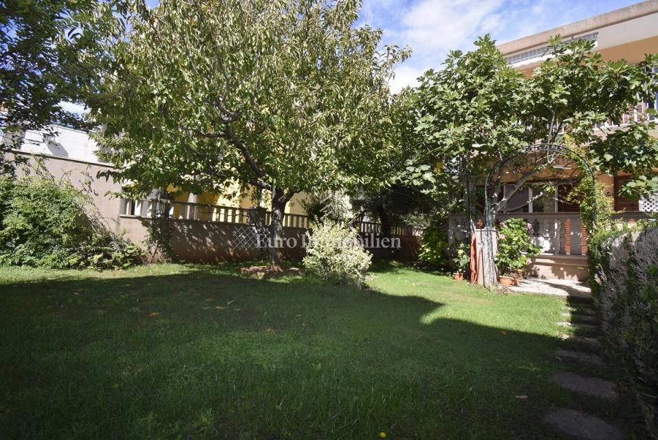 Hiša Naprodaj - ŠIBENSKO-KNINSKA Vodice