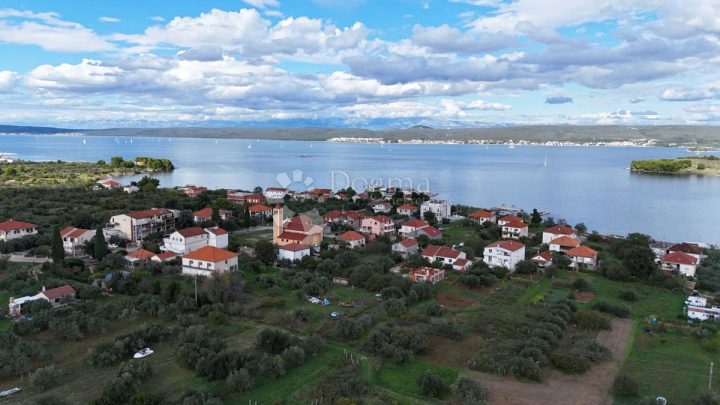 Pozemok na predaj 500 m² – Mrljane