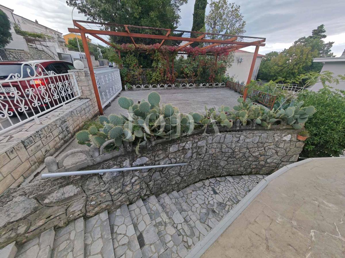 Kuća Na prodaju - PRIMORSKO-GORANSKA CRIKVENICA