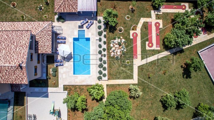 Hiša na predaj 249 m² – Svetvinčenat