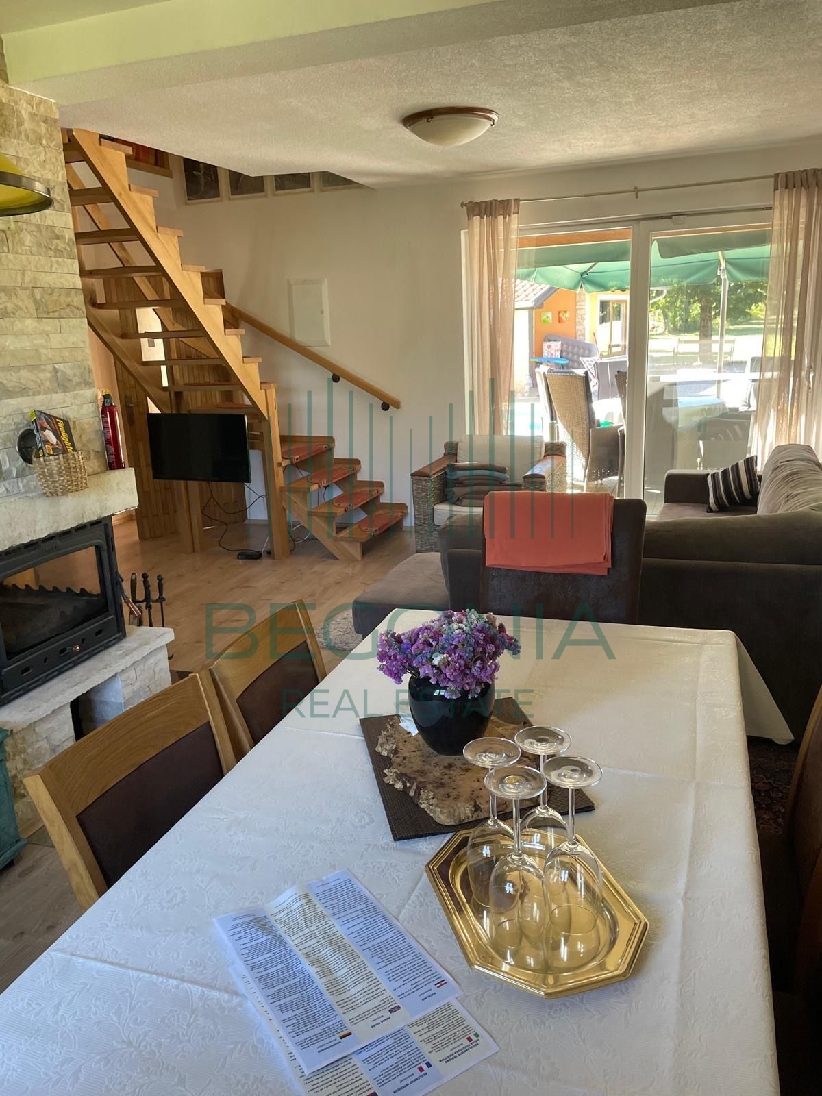 House For sale - LIČKO-SENJSKA GOSPIĆ