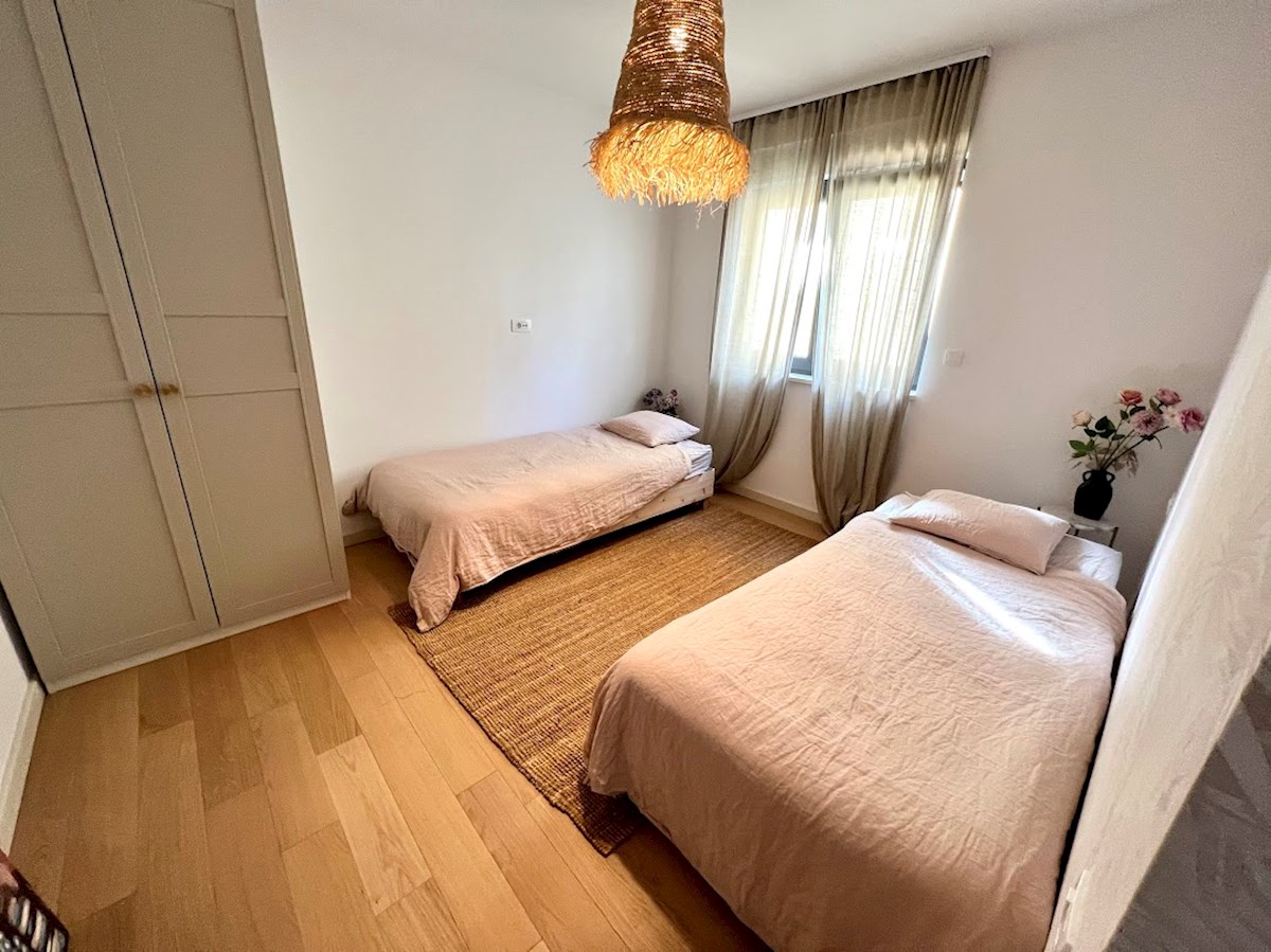 Flat For sale - ŠIBENSKO-KNINSKA PRIMOŠTEN