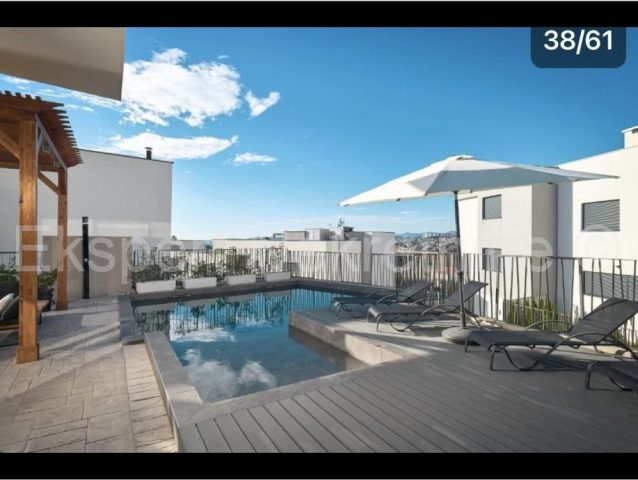 Maison à vendre 350 m² – Podstrana