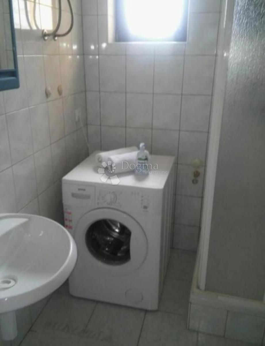 Flat For sale - ŠIBENSKO-KNINSKA PRIMOŠTEN
