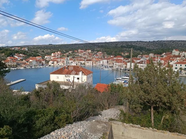 Parcela na predaj 944 m² – Milna