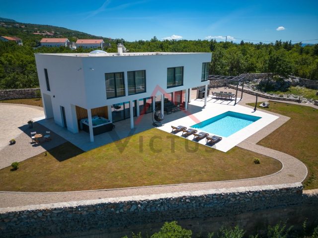 Kuća na prodaju 260 m² – Kraljevica