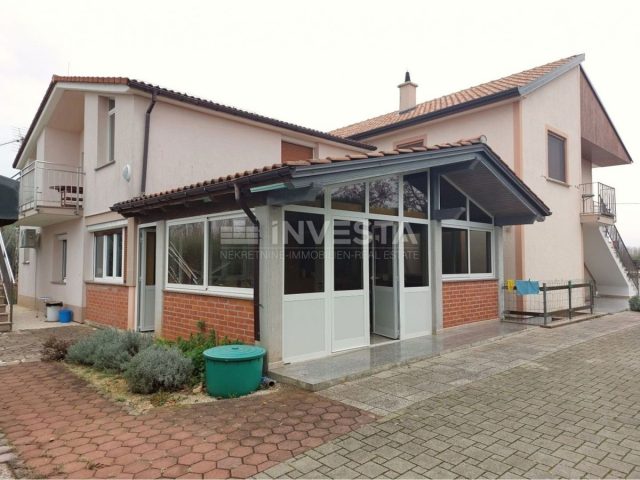 Maison à vendre 500 m² – Poreč